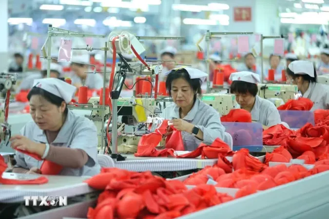 Trung Quốc kêu gọi Pháp dừng thực thi luật chống thời trang siêu nhanh